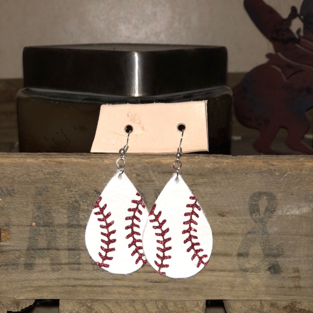 Baseball earrings with glitter red